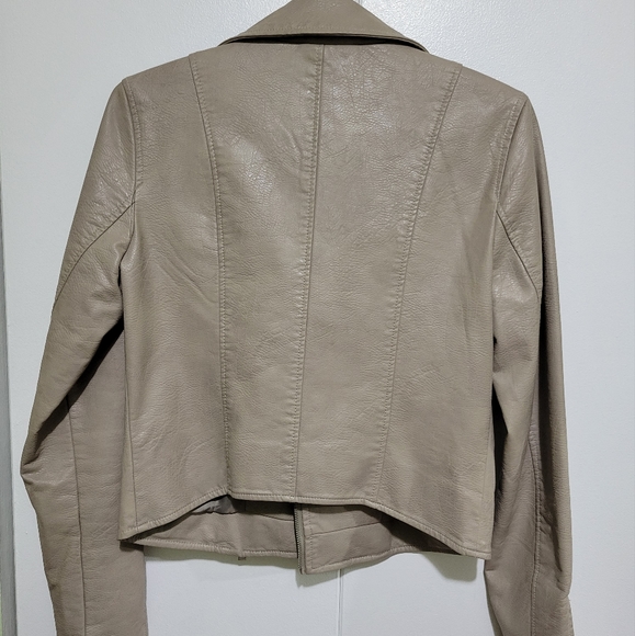 Never worn Romeo And Juliette Moto faux leather jacket. - Picture 4 of 10